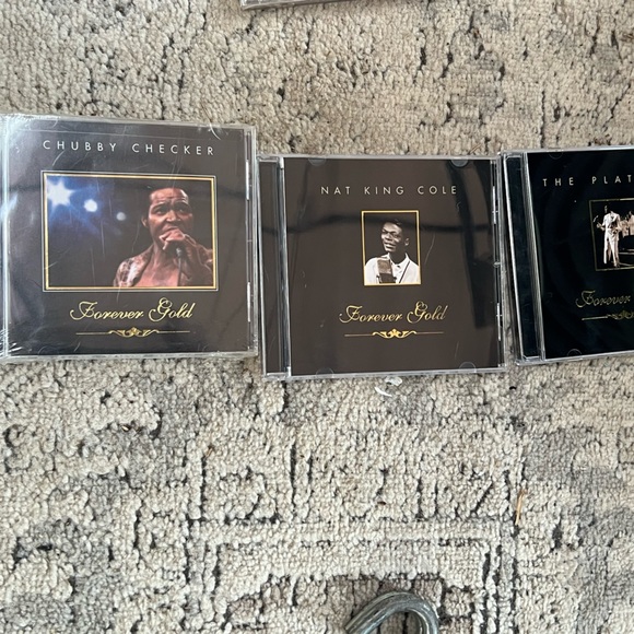 Nate King Cole, Chubby Checker,and more cd bundle - Picture 1 of 5